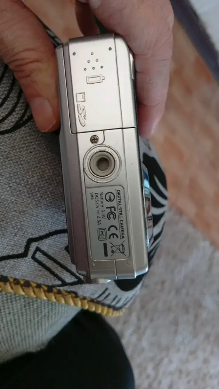 Cámara digital Daewoo DC DDC 400 con zoom 3x - 5