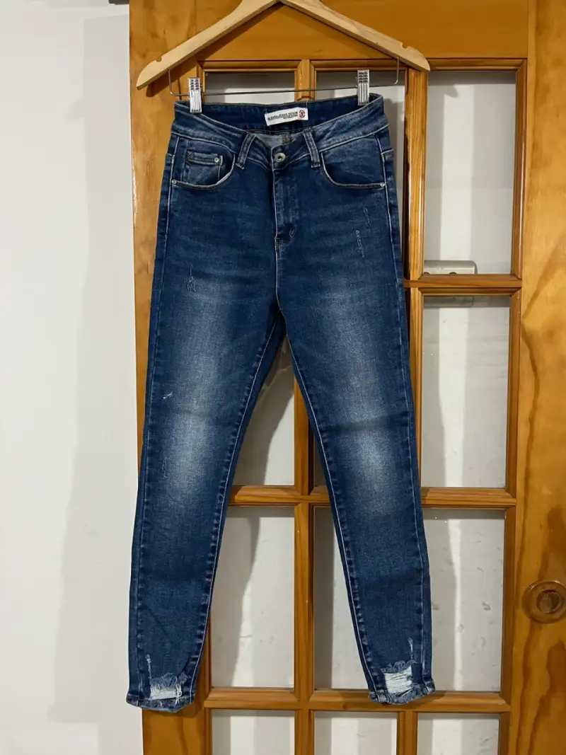 Jeans ajustados azul oscuro para mujer - 1