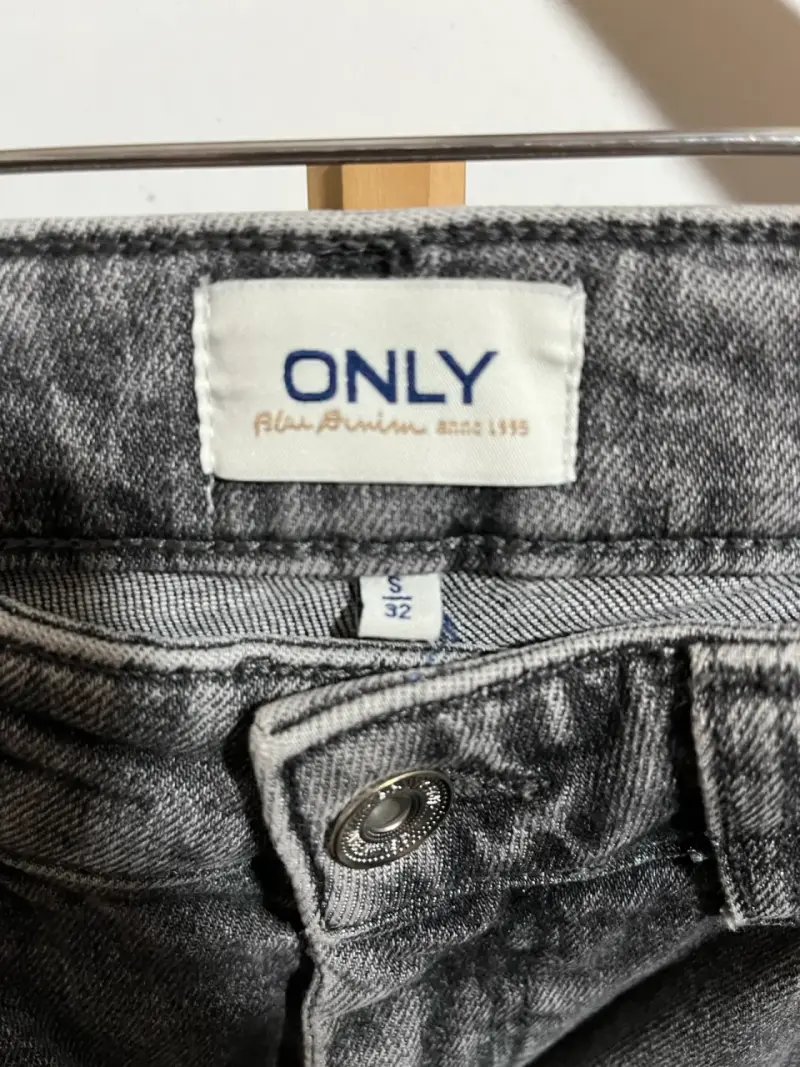 Jeans gris para mujer marca Only talla S - 3