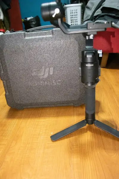 Estabilizador DJI Ronin-SC con estuche - miniatura 1