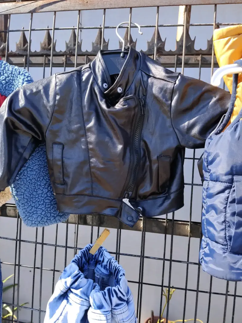 Conjunto de ropa infantil con diseño de cocodrilo - 5