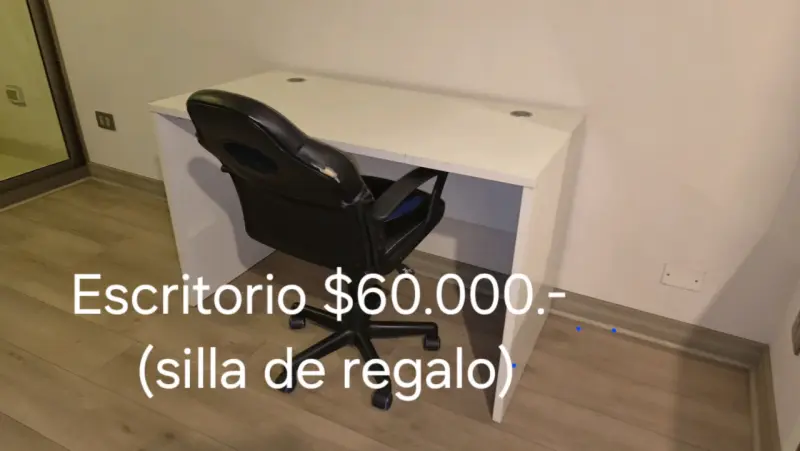 Escritorio blanco con silla de oficina incluida - 1