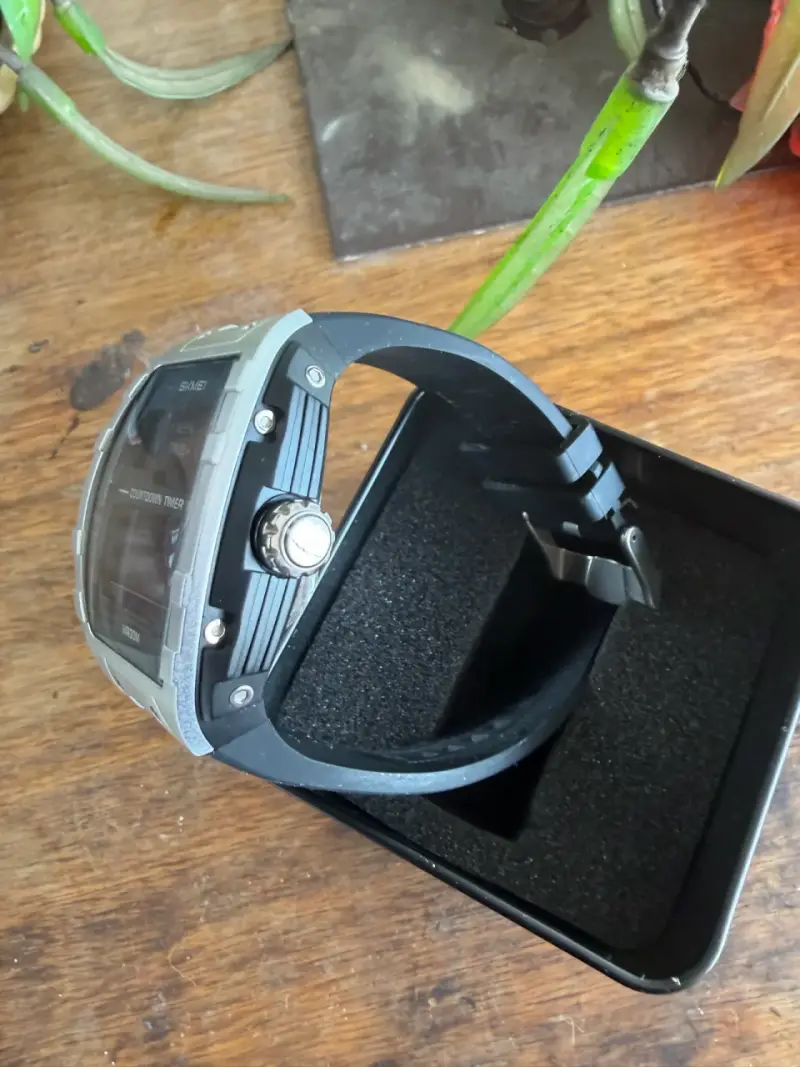 Reloj digital Skmei resistente al agua - 5