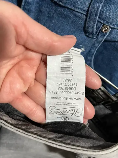 Jeans grises estilo desgastado para hombre - miniatura 3