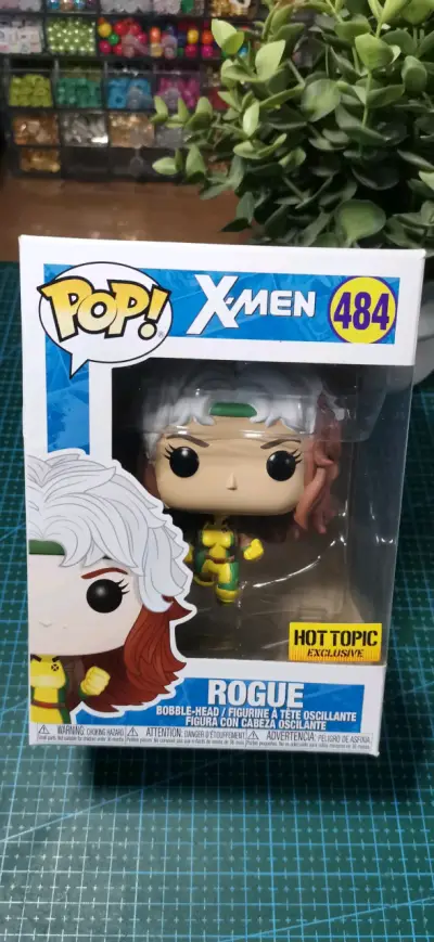 Figura Funko Pop Rogue X-Men 484 Hot Topic - miniatura 1