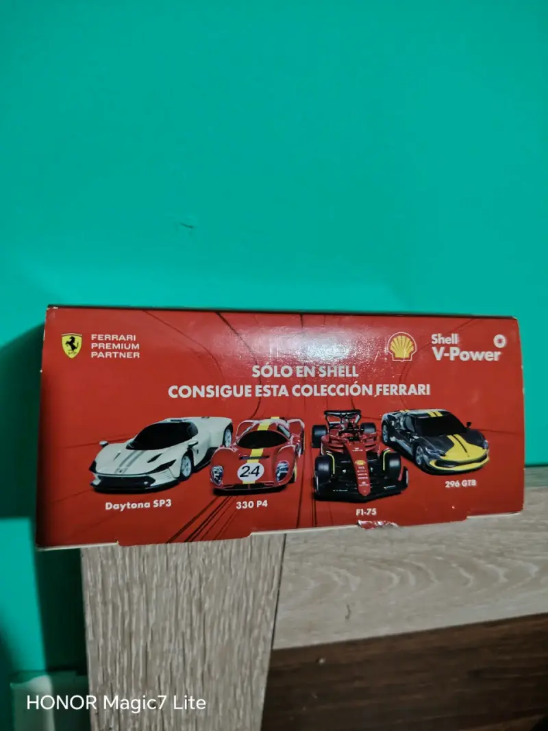 Auto a Control Remoto Ferrari Daytona SP3 - 3