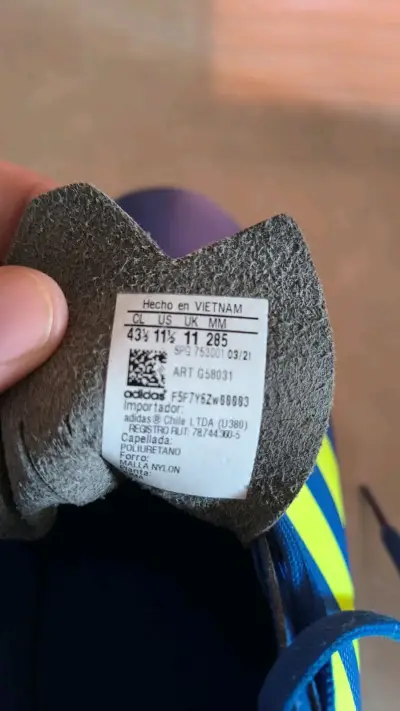Zapatillas de baby fútbol Adidas casi nuevas - miniatura 1