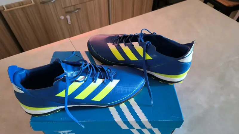 Zapatillas de baby fútbol Adidas casi nuevas - 3