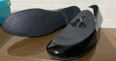 Mocasines de charol negro Zara con borlas - miniatura 1