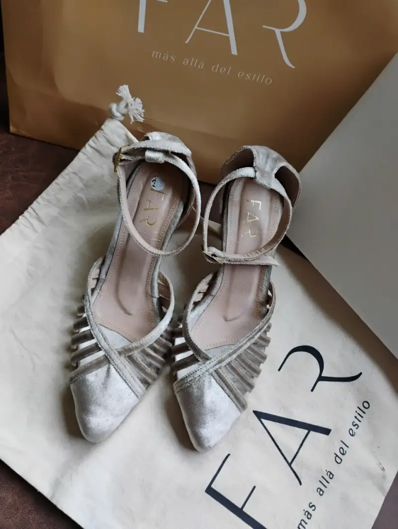 Zapatos de tacón FAR plateados elegantes - 1