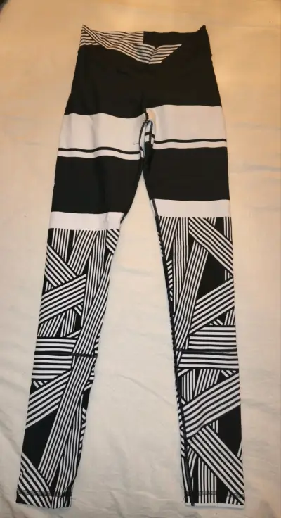 Calza deportiva negro y blanco - miniatura 1
