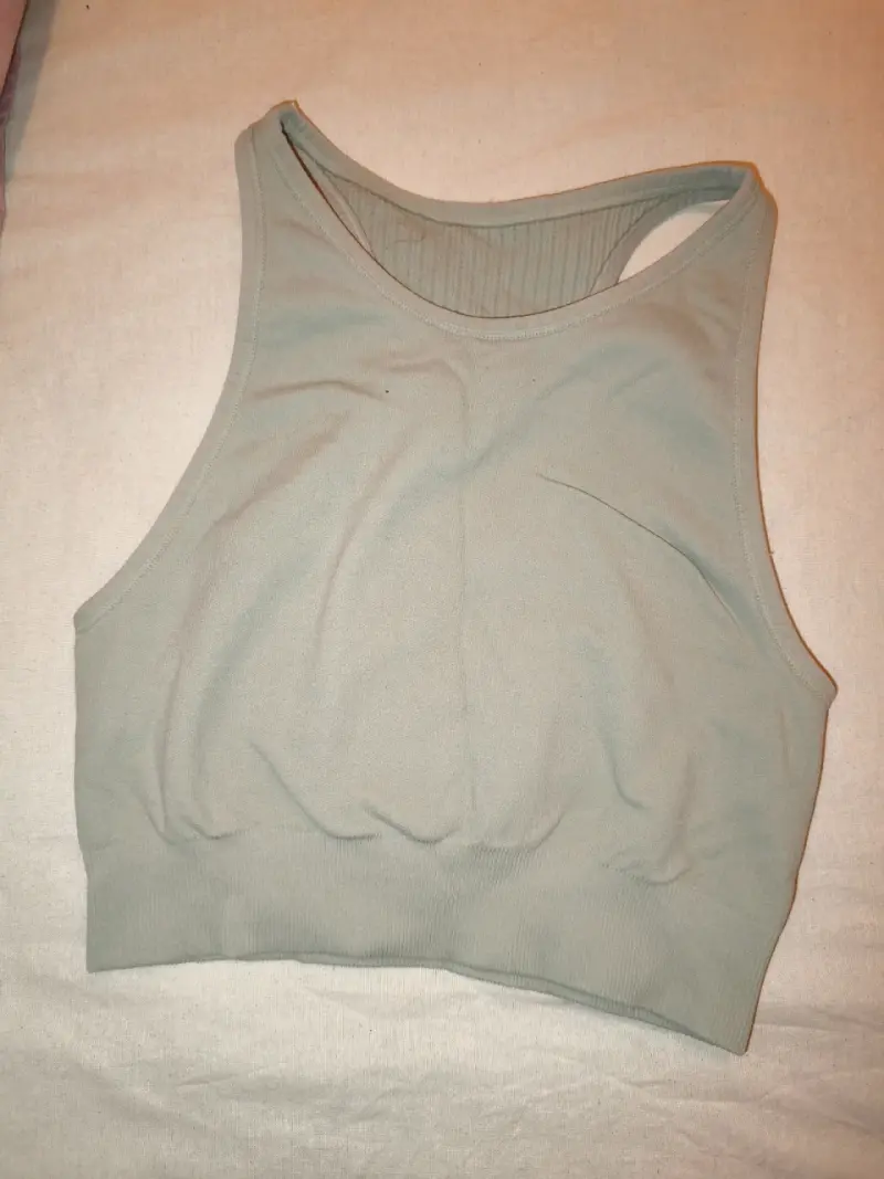 Top deportivo sin mangas color verde claro - 1