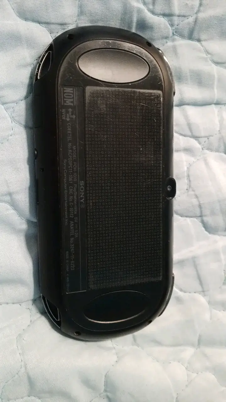 Consola Sony PS Vita Fat Oled desbloquada con fifa - 6