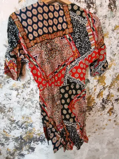 Vestido enterito bohemio estampado multicolor - miniatura 2