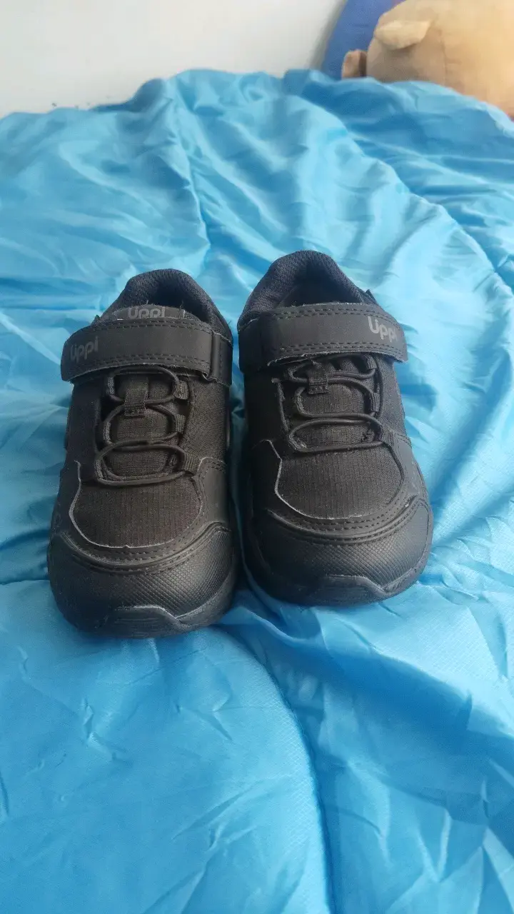 Zapatillas negras para niños lippi talla 26 - 1