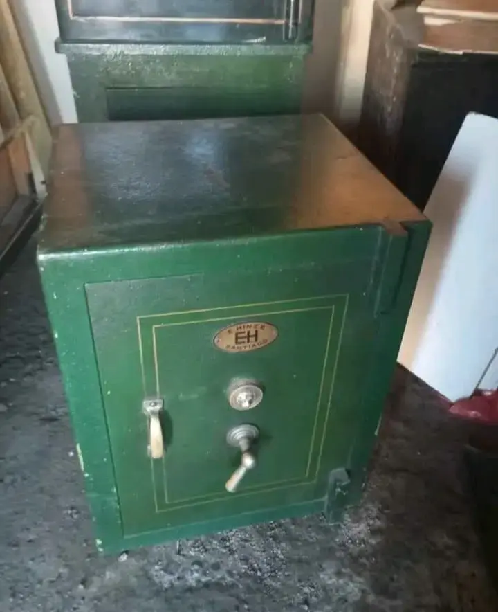 Caja fuerte de seguridad verde con cerradura - 3