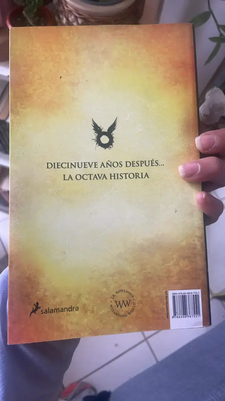 Libro Harry Potter y el Legado Maldito en español - 2