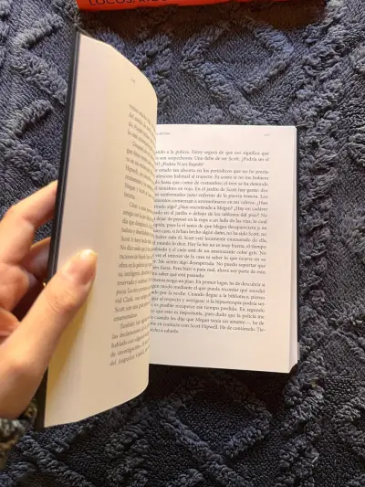 Libro 'La Chica del Tren' de Paula Hawkins - miniatura 3