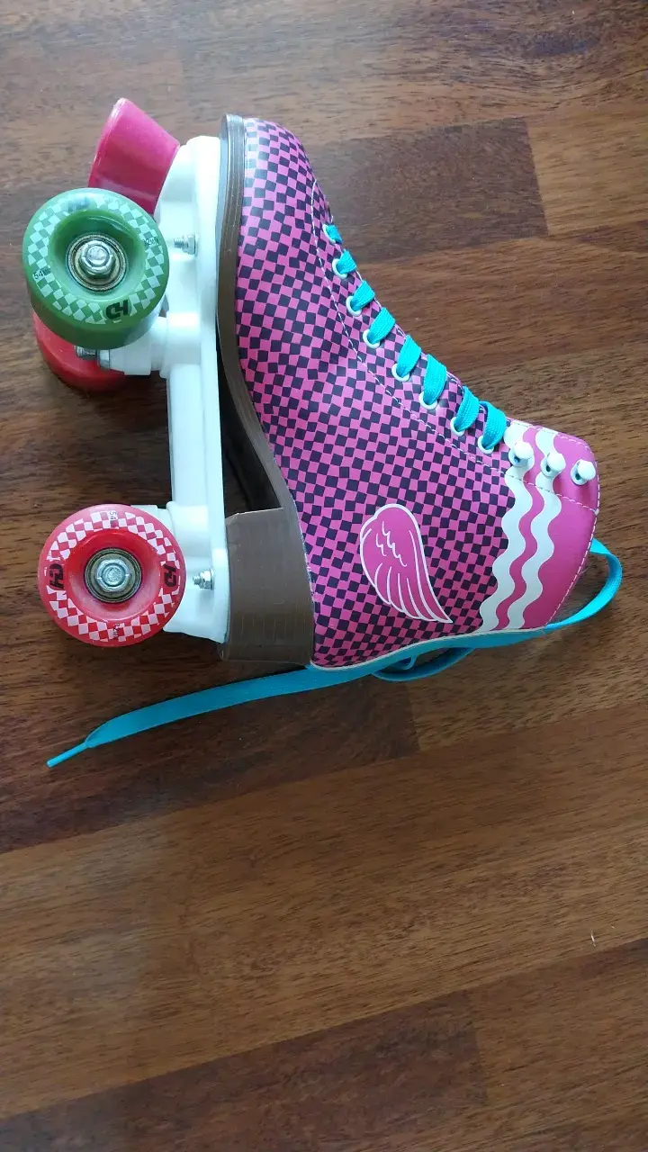 Patines de cuatro ruedas estilo retro color rosa - 1