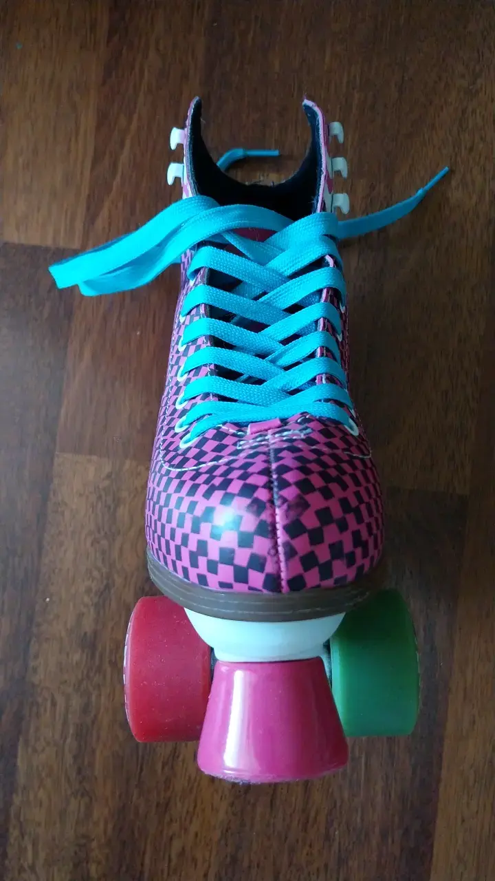 Patines de cuatro ruedas estilo retro color rosa - 3