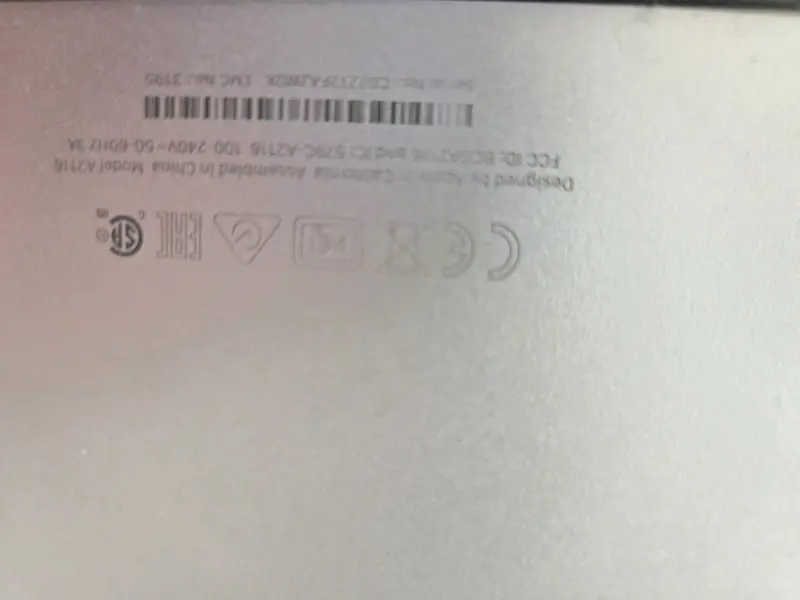 iMac Apple con pantalla rota para repuestos - 3