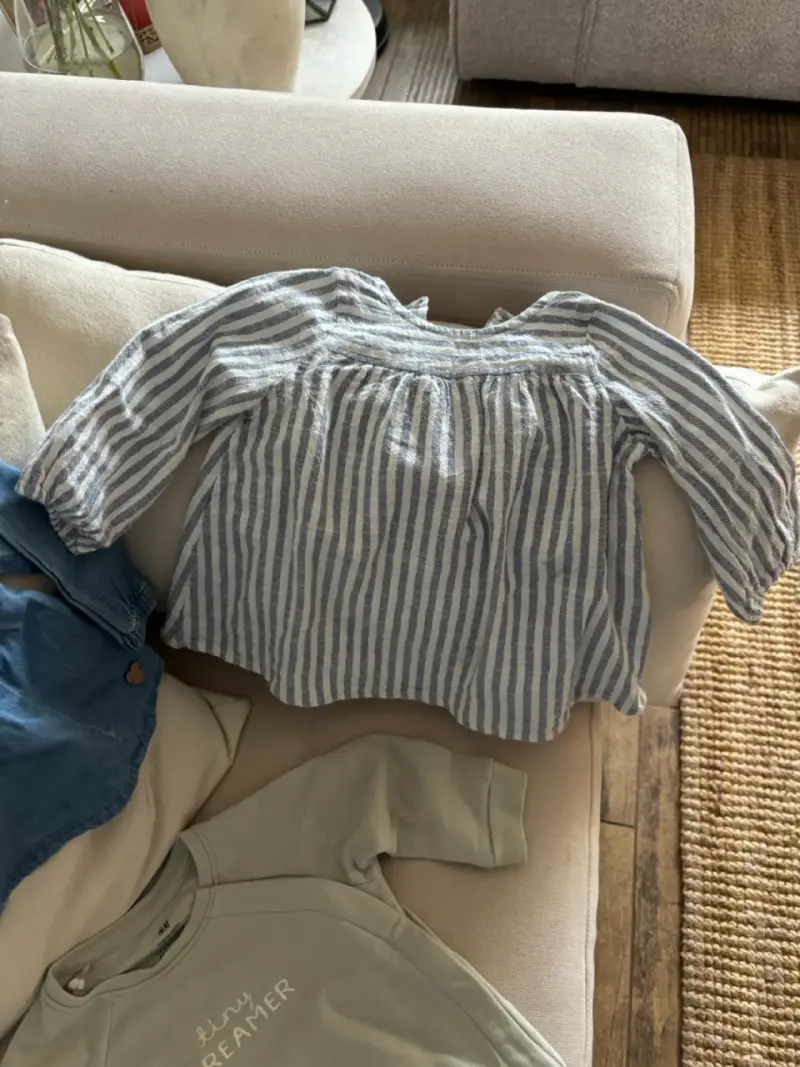 Conjunto de ropa infantil con diseño de cerezas - 3