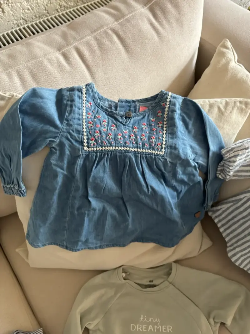 Conjunto de ropa infantil con diseño de cerezas - 6