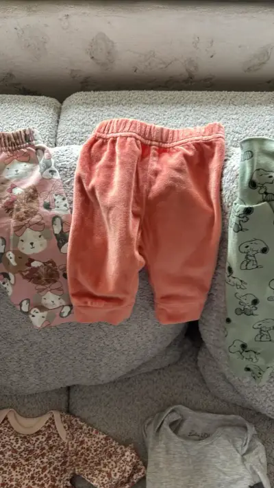 Conjunto de ropa para bebé con diseños variados - miniatura 5