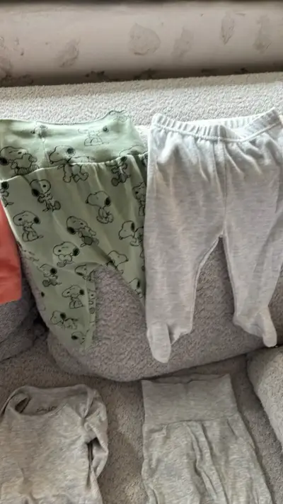 Conjunto de ropa para bebé con diseños variados - miniatura 6