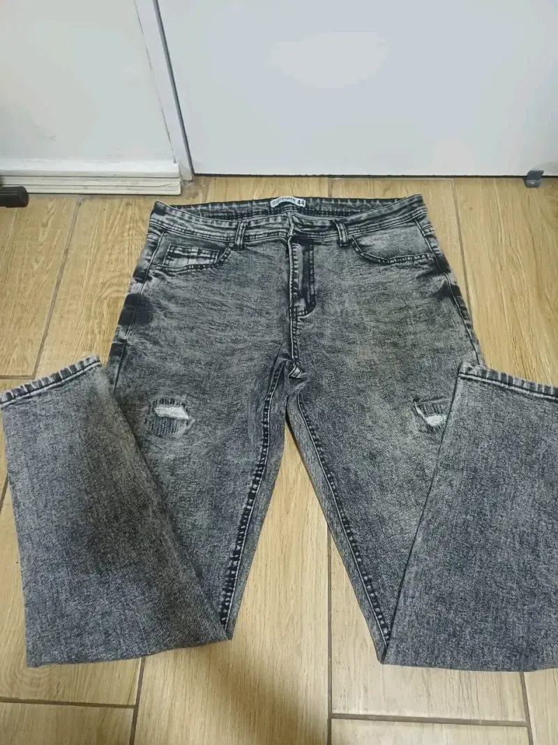 Jeans de mezclilla para hombre en varios colores - 2