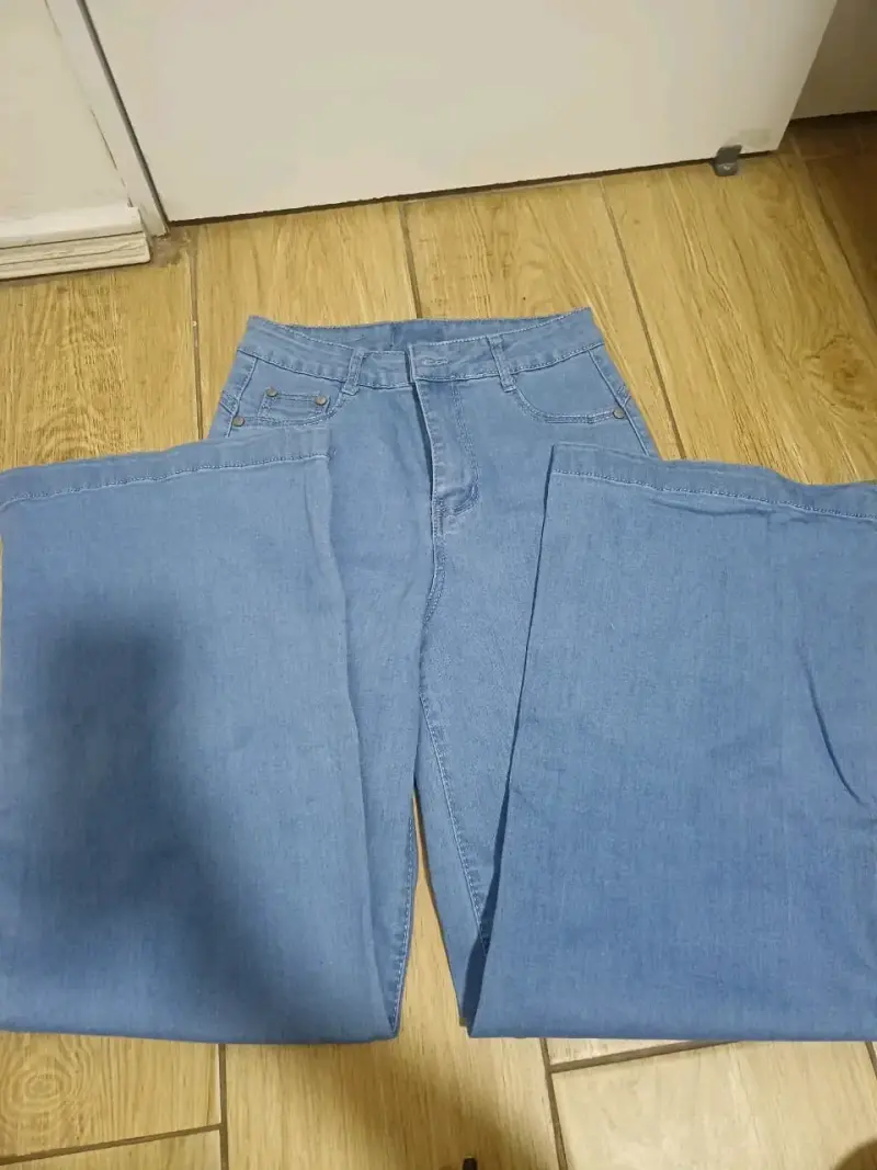 Jeans de mezclilla azul para mujer - 2