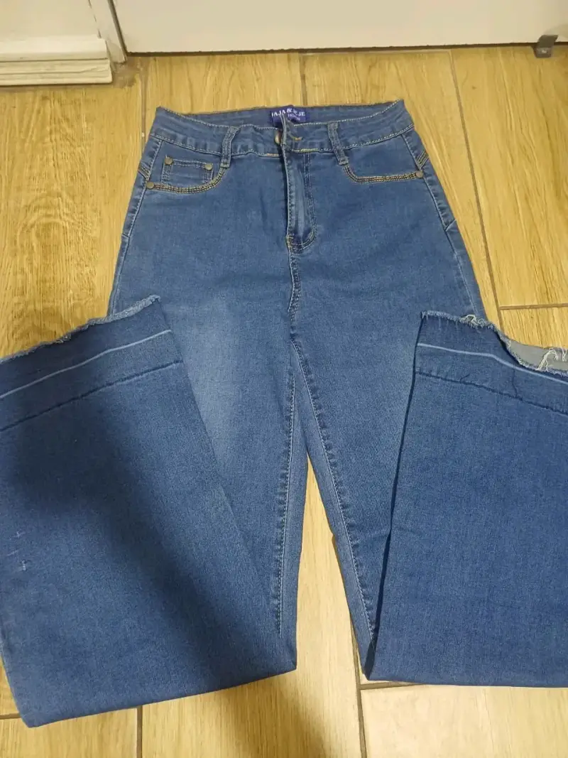 Jeans de mezclilla azul para mujer - 3