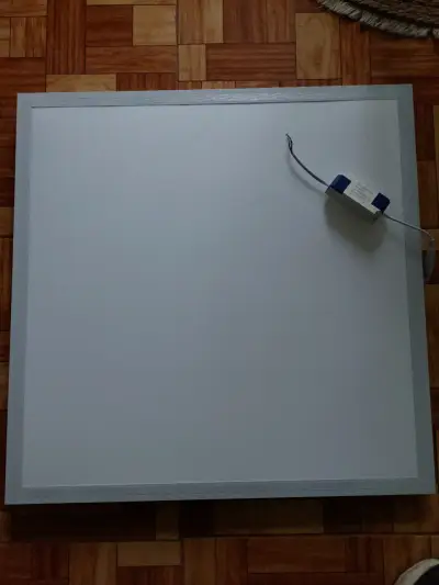 Panel LED cuadrado de techo 48W - miniatura 1