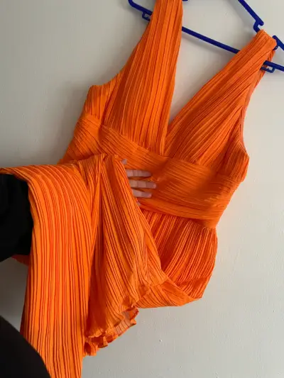 Vestido largo plisado naranja vibrante - miniatura 1