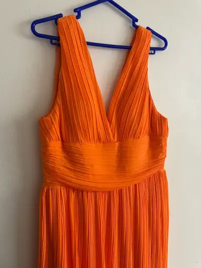 Vestido largo plisado naranja vibrante - miniatura 2