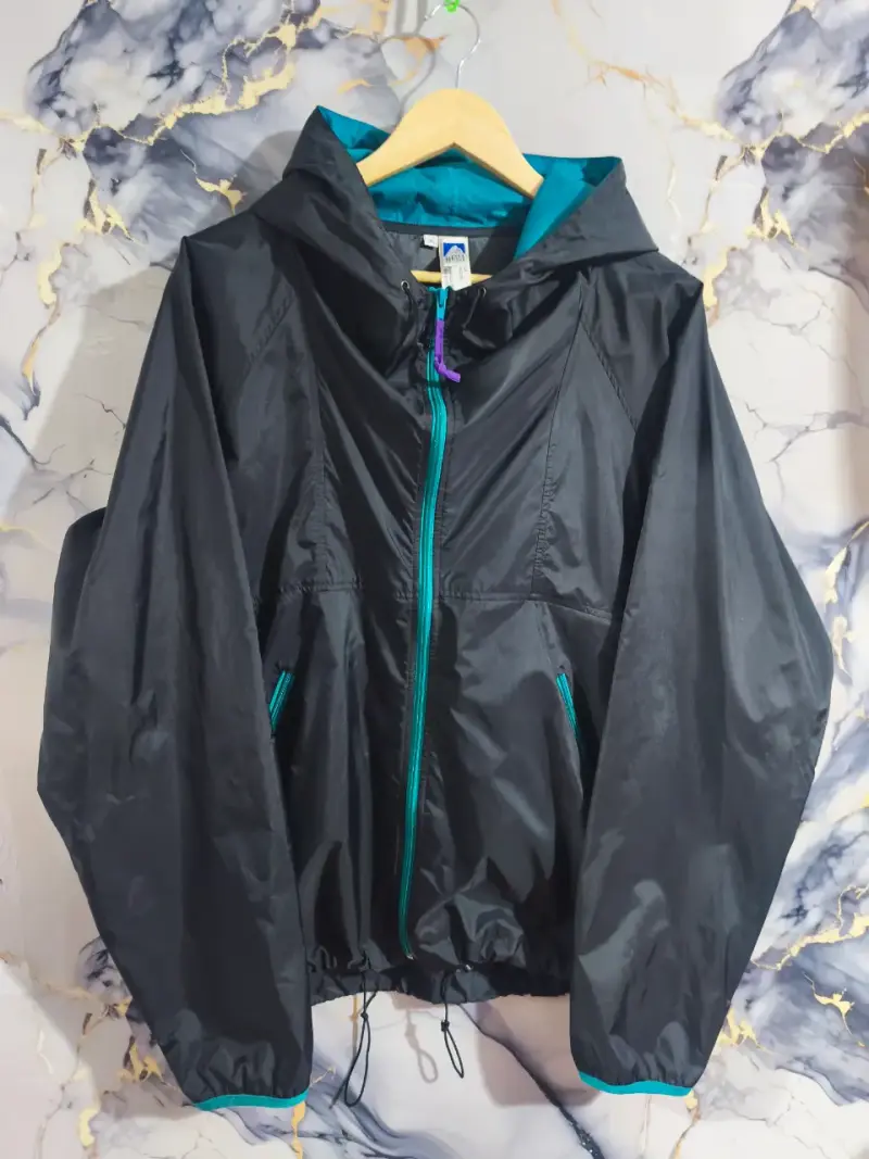 Chaqueta Impermeable Sierra Designs Negra con Capucha - 1