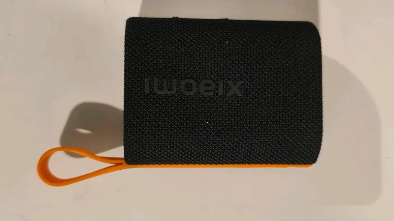 Parlante Bluetooth Xiaomi portátil negro - 1
