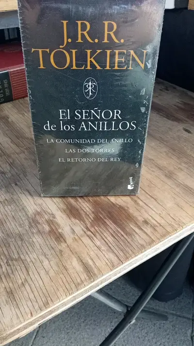 Trilogía El Señor de los Anillos de J.R.R. Tolkien - miniatura 1