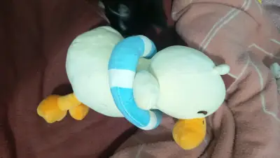 Peluche de pato con flotador Miniso - miniatura 2