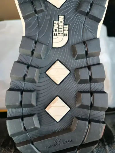 Botas de montaña The North Face grises - miniatura 1