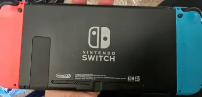 Consola Nintendo Switch con accesorios y estuche - miniatura 3