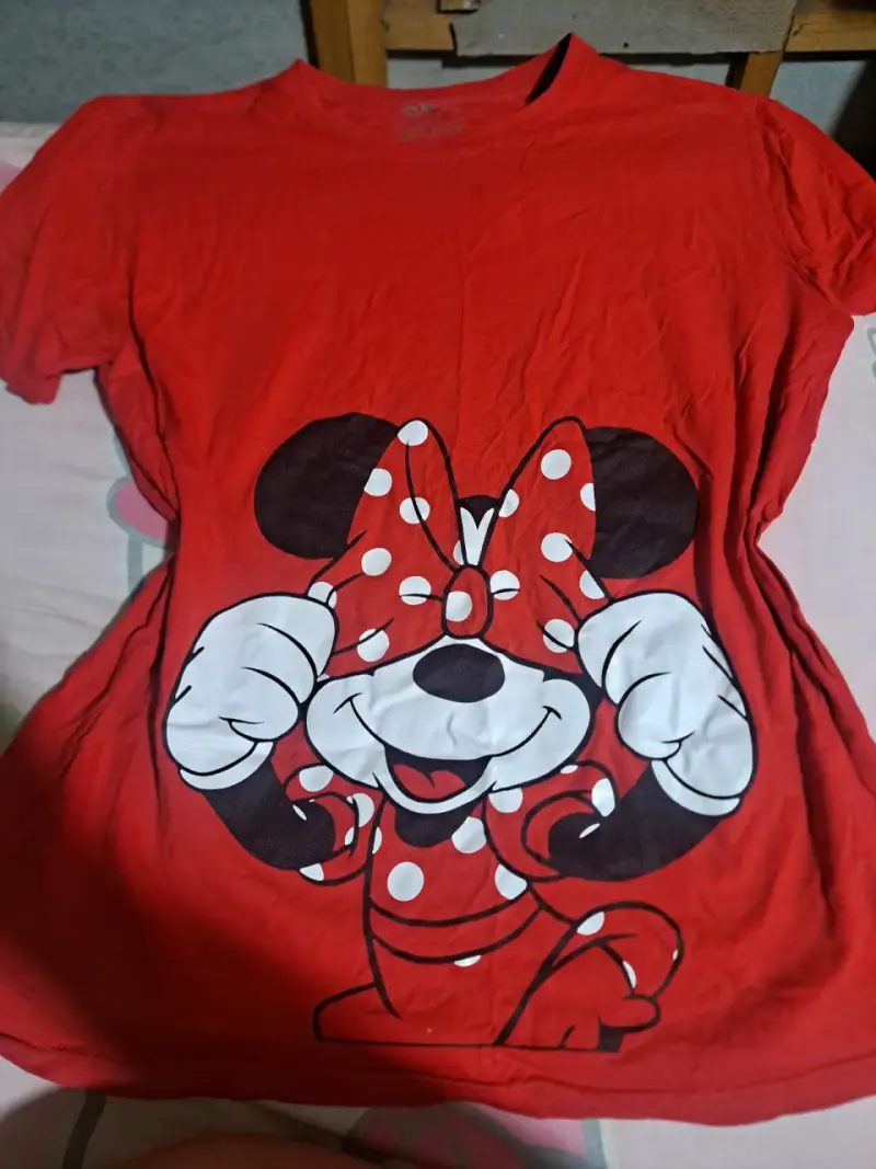 Polera roja de Minnie Mouse para mujer
