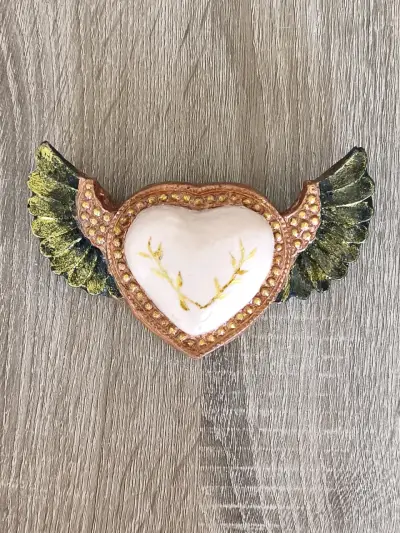 Adorno de corazón alado decorativo - miniatura 1