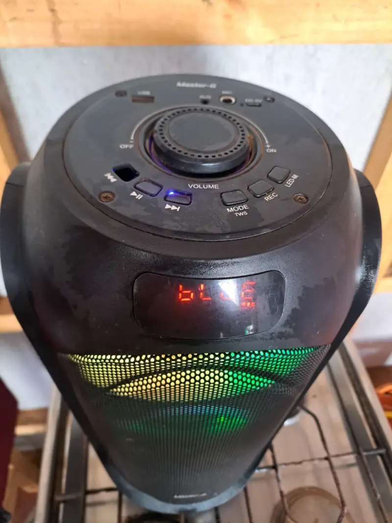 Parlante Bluetooth Master G con luces LED - 3