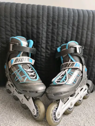 Patines en línea Rider con casco y protecciones - miniatura 2