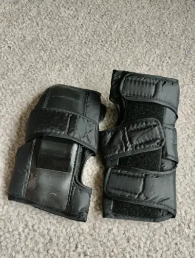 Patines en línea Rider con casco y protecciones - miniatura 4