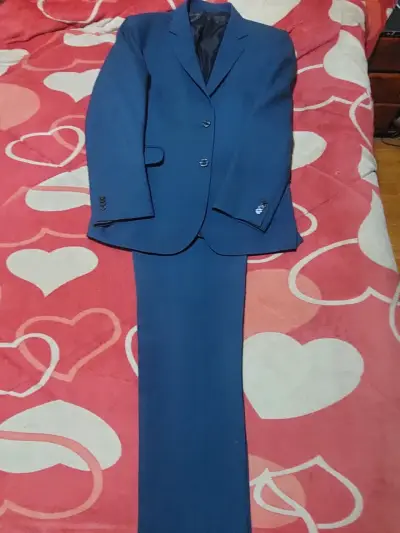 Trajes formales para hombre en buen estado - miniatura 1
