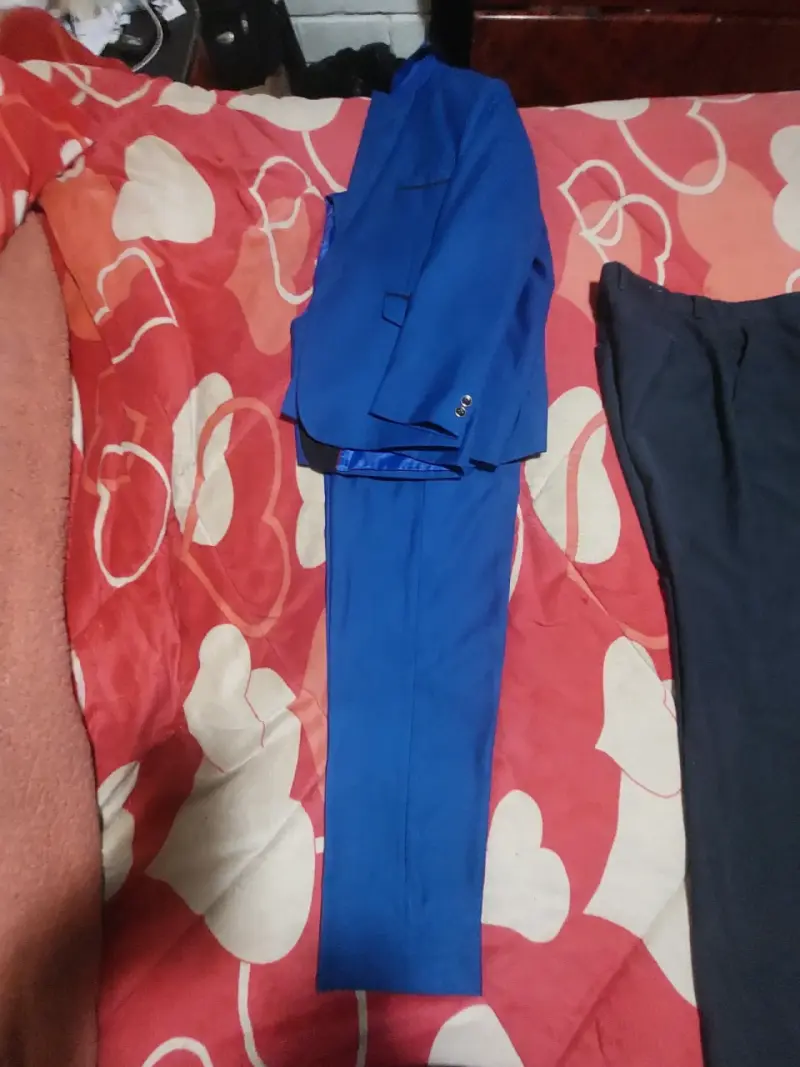 Trajes formales para hombre en buen estado - 4