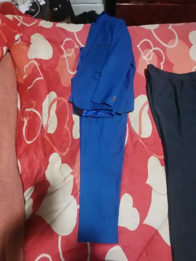 Trajes formales para hombre en buen estado - miniatura 4