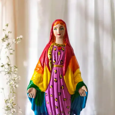 Figura de yeso Virgen pride - miniatura 2